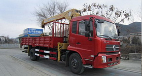 东风天锦随车起重运输车