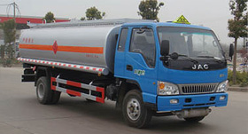 运油车