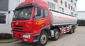 解放前四后八化工液体运输车